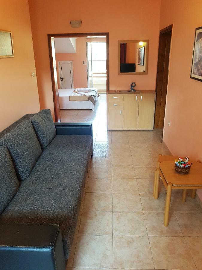 בודווה Apartment Danijela מראה חיצוני תמונה